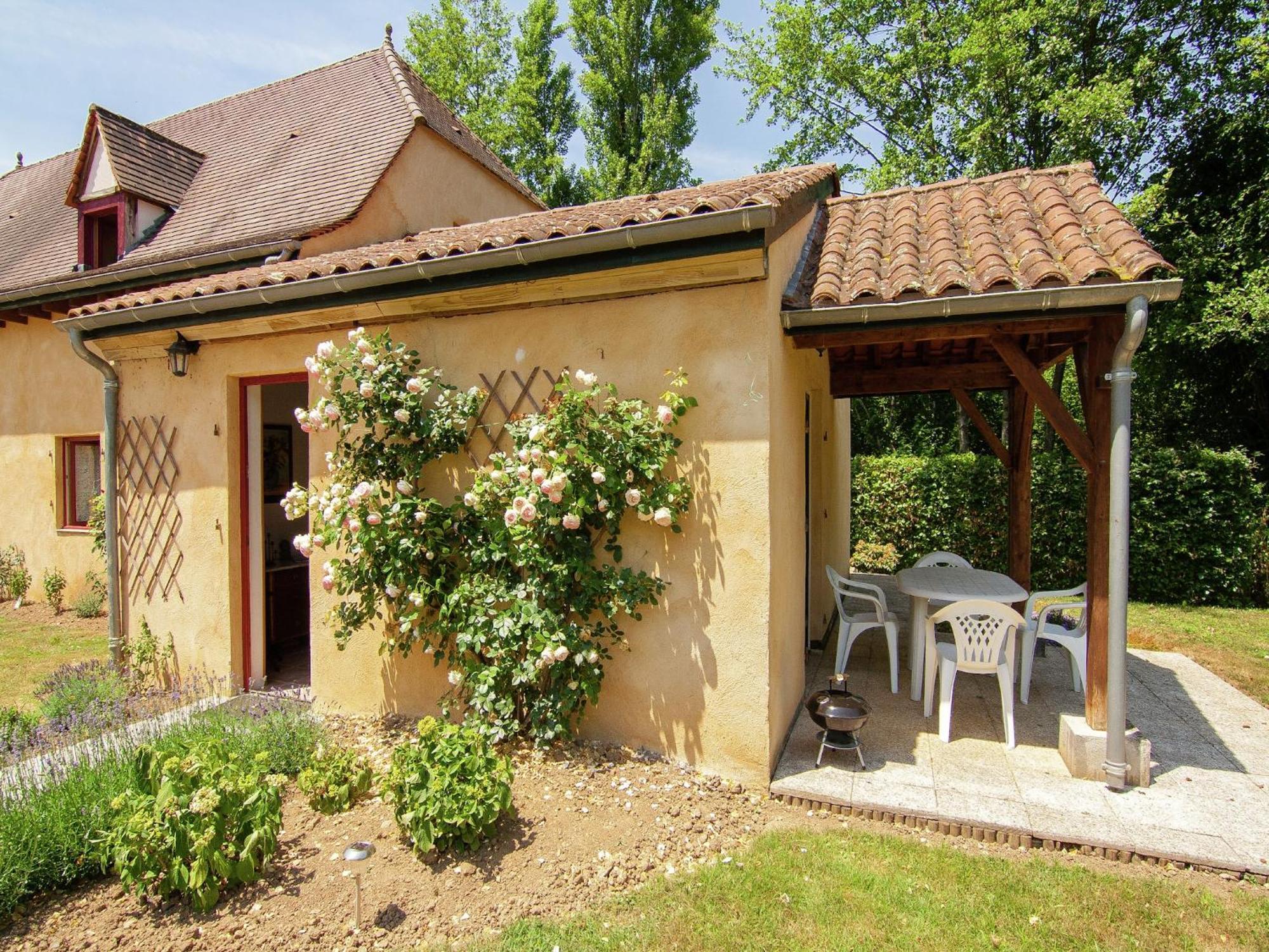 Charming Gite With Pool In Vezac Beynac-et-Cazenac Eksteriør bilde